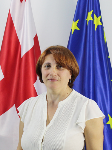ნანა კახიძე